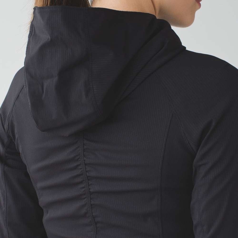 Lululemon In Flux Jacket, Black, Size 4 - Picture 9 of 10